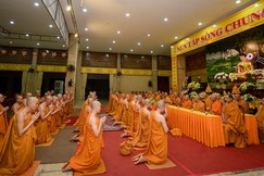 Hệ phái Khất sĩ tấn đàn truyền giới cho 33 giới tử