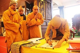 Giảm quy mô lễ hội “Khai bút, cầu trí tuệ”, ngừng lễ hội chùa Cầu Muối