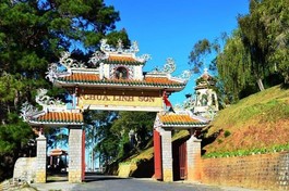 Lâm Đồng: Trường Trung cấp Phật học thay đổi thời gian thi tuyển sinh khóa XIII