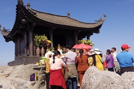 Quảng Ninh mở lại một số hoạt động dịch vụ du lịch, danh thắng nội tỉnh từ 0 giờ ngày 21-9