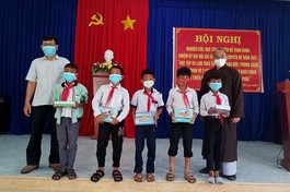 Chùa Kỳ Viên Trung Nghĩa tặng 1.500 suất quà đến các em học sinh dân tộc