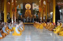 Chư Tăng Ni các tự viện trên địa bàn quận Gò Vấp - Ảnh: Như Danh