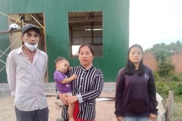 Mở rộng lòng từ: Giúp đỡ gia đình khó khăn