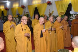 Chư tôn đức Trung ương Giáo hội niêm hương viếng tang Trưởng lão Hòa thượng Thích Đồng Tâm