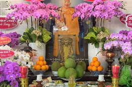 Giác linh đài tôn trí di ảnh của cố Ni trưởng Thích nữ Như Thanh