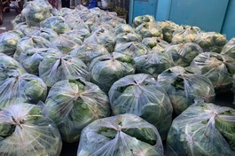 Nhóm thiện nguyện "Tim yêu thương" hỗ trợ lương thực tại các khu phong tỏa