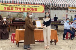 Ban Trị sự Phật giáo huyện Hàm Thuận Bắc tổ chức siêu thị 0 đồng