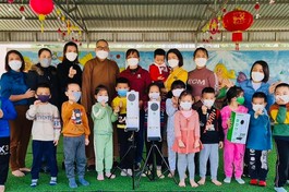 Chùa Giác Ngạn tặng máy sát khuẩn tự động cho các trường học, cơ sở y tế...