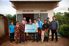 Hội từ thiện chùa Long Phước trao tặng 3 căn nhà tình thương