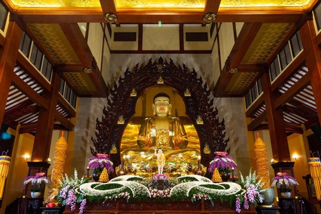 Chánh điện Việt Nam Quốc Tự trong Đại lễ Phật đản PL.2564 (2020) - Ảnh: Anh Quốc