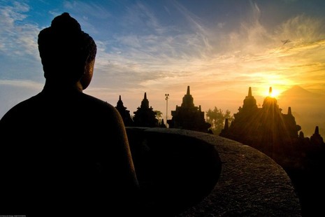 Không có thứ gì có thể tự nó hiện hữu được. Nó phụ thuộc vào nhiều thứ khác.