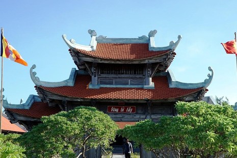 Chùa trên đảo Song Tử Tây