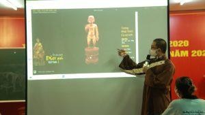 Điện Biên: Chư Tăng, thanh thiếu niên Phật tử tham quan bảo tàng 3D