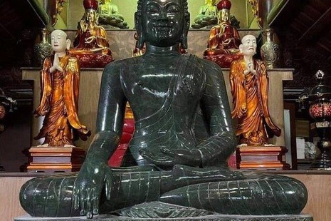 Hà Tĩnh: Cung rước tượng Phật Bổn Sư về chùa Cảm Sơn