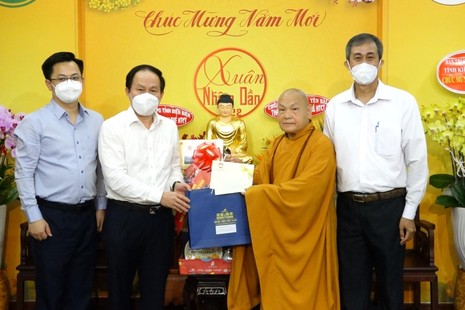 Ủy ban Trung ương MTTQVN thăm và chúc Tết đến Hòa thượng Thích Thiện Nhơn