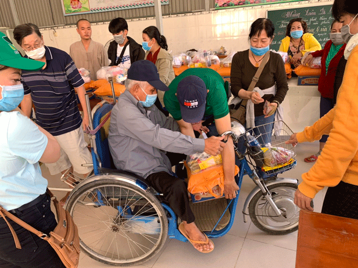Chùa Nam An trao quà đến người khuyết tật huyện Châu Thành đầu năm mới