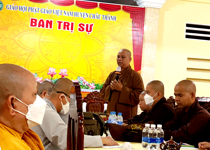 Ban Trị sự Phật giáo huyện Châu Thành họp, trao quyết định chuẩn y nhân sự