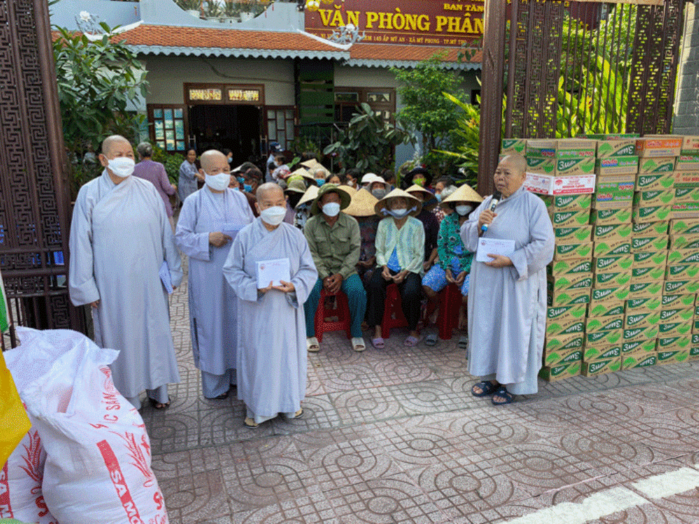Phân ban Ni giới tỉnh Tiền Giang với nhiều hoạt động từ thiện chào mừng Đại hội Phật giáo tỉnh lần thứ X