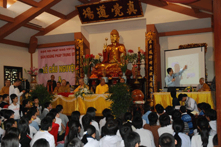 Hà Nội: Ban Hoằng pháp Trung ương tư vấn mùa thi ảnh 11