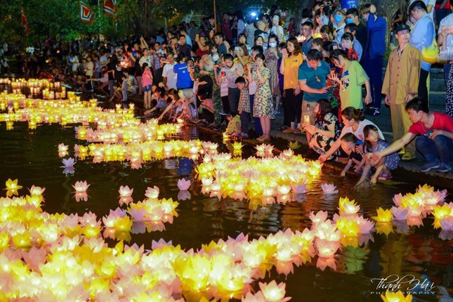 Ninh Bình: Lễ cầu quốc thái dân an và hoa đăng ở cố đô Hoa Lư ảnh 22