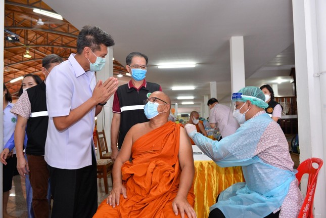Bệnh viện dành cho tu sĩ Phật giáo tại Thái Lan ảnh 13