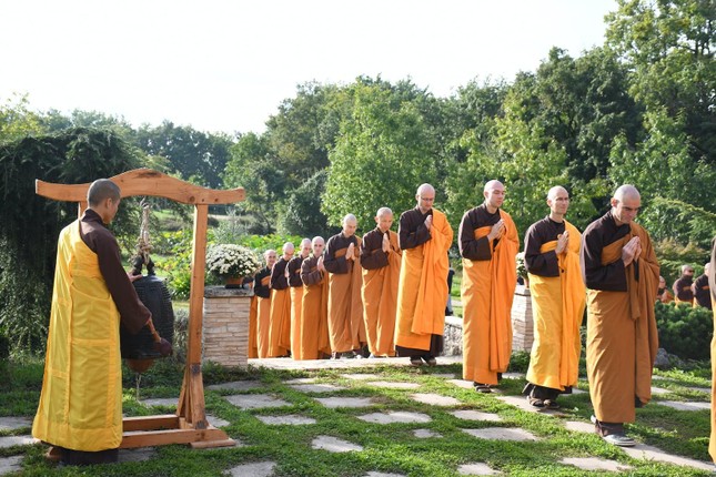 Hình ảnh lễ rước giới bổn trong Đại giới đàn Qua Bờ thuộc Đạo tràng Mai Thôn ảnh 34