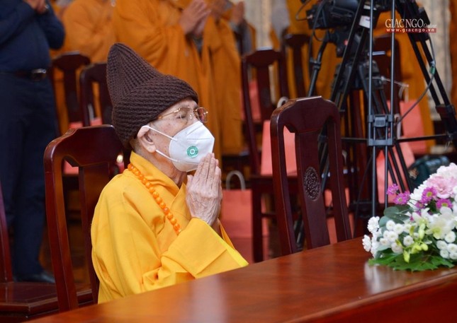 Trang nghiêm Đại lễ kỳ siêu nạn nhân tử vong trong dịch bệnh Covid-19, tại Việt Nam Quốc Tự ảnh 12