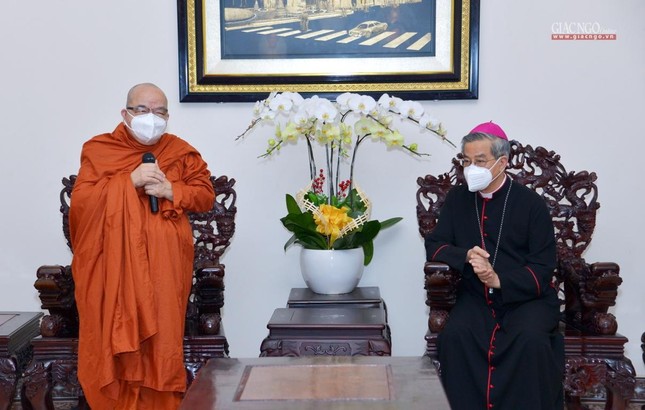 Chư tôn đức Ban Trị sự Phật giáo TP.HCM chúc mừng Giáng sinh năm 2021 ảnh 2