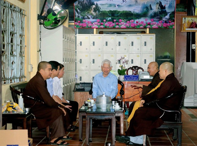 Ông Nguyễn Minh Triết thăm lãnh đạo Ban Trị sự Phật giáo tỉnh Bình Dương trước thềm đại hội ảnh 1