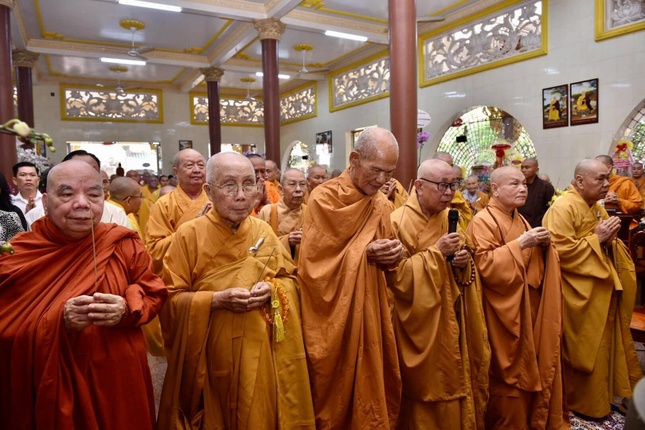 Trang nghiêm lễ tưởng niệm năm thứ 7 ngày Đại lão Hòa thượng Thích Trí Tịnh viên tịch ảnh 5