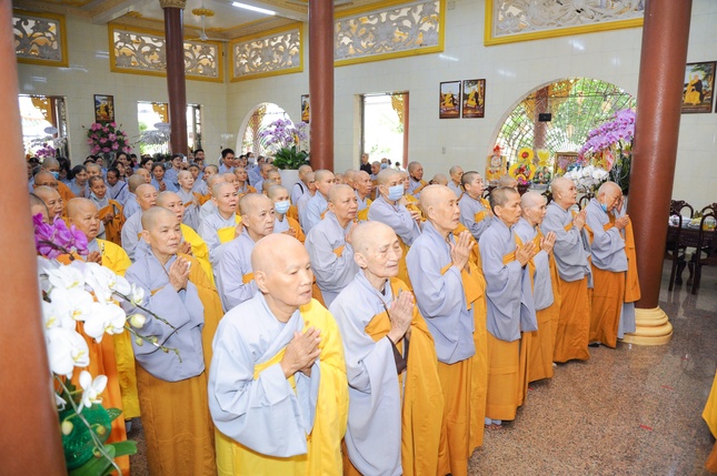 Trang nghiêm lễ tưởng niệm năm thứ 7 ngày Đại lão Hòa thượng Thích Trí Tịnh viên tịch ảnh 8