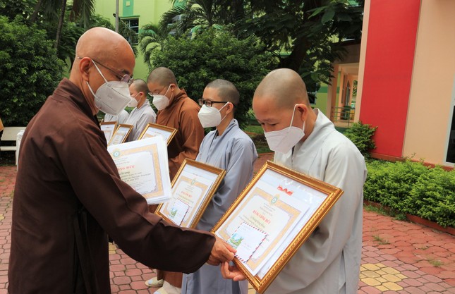 Lễ đón tình nguyện viên Phật giáo đợt 2 hoàn thành nhiệm vụ tại các bệnh viện điều trị Covid-19 ảnh 4