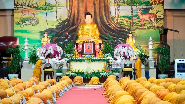 Học viện Phật giáo VN tại TP.HCM tưởng niệm Đức Pháp chủ GHPGVN ảnh 1