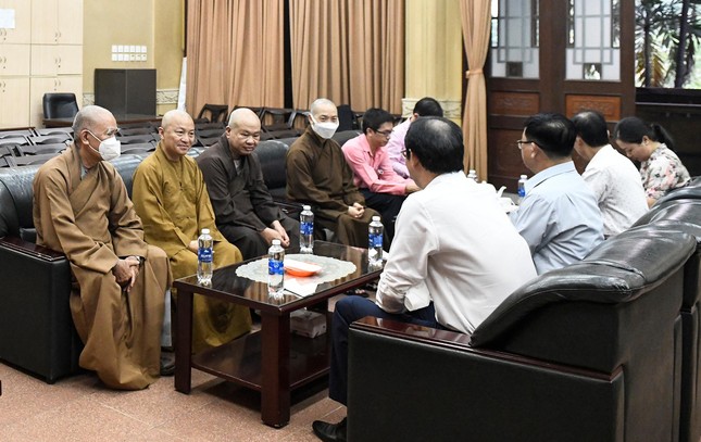 Lãnh đạo Ủy ban MTTQVN thăm, chúc Tết Học viện Phật giáo VN tại TP.HCM ảnh 1