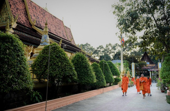 Không khí chuẩn bị đón Tết Chôl Chnăm Thmây của các chùa Khmer ở Trà Vinh ảnh 2