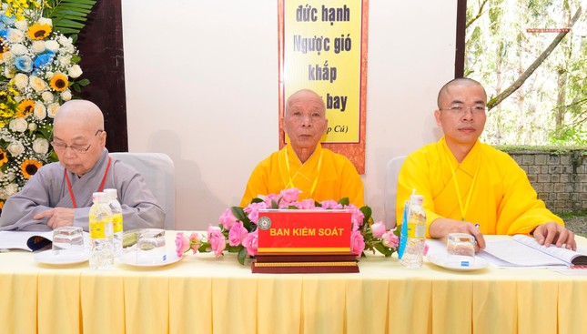 Lâm Đồng: Hòa thượng Thích Thanh Tân được tái suy cử Trưởng ban Trị sự GHPGVN tỉnh (2022-2027) ảnh 15