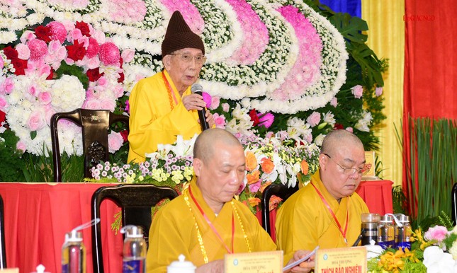 Thanh Hóa: Thượng tọa Thích Tâm Định được suy cử tân Trưởng ban Trị sự tỉnh nhiệm kỳ 2022-2027 ảnh 10