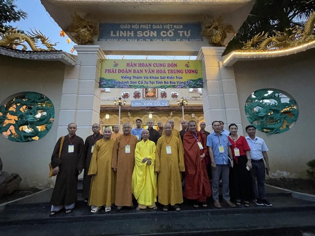 Ban Văn hóa Trung ương GHPGVN tổ chức khảo sát kiến trúc Phật giáo các tỉnh Nam Bộ ảnh 3