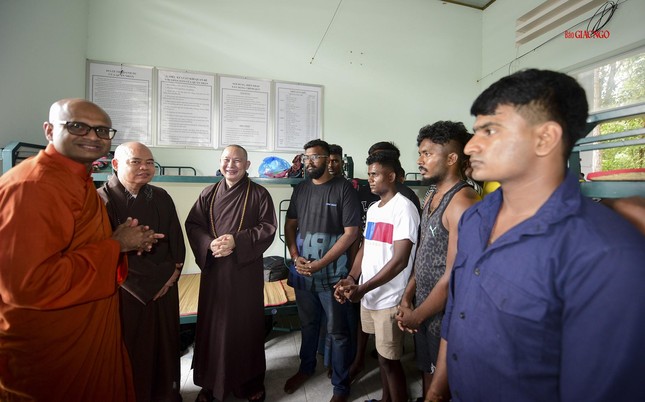 GHPGVN tổ chức cứu trợ hơn 300 người Sri Lanka gặp nạn ngoài biển Vũng Tàu ảnh 9