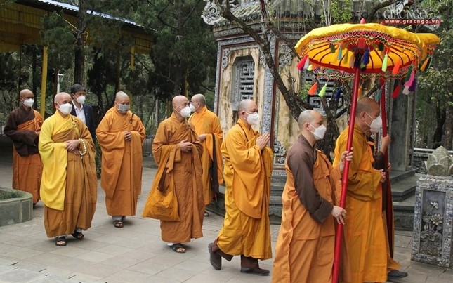 Trung ương Giáo hội Phật giáo Việt Nam viếng tang Thiền sư Thích Nhất Hạnh ảnh 7