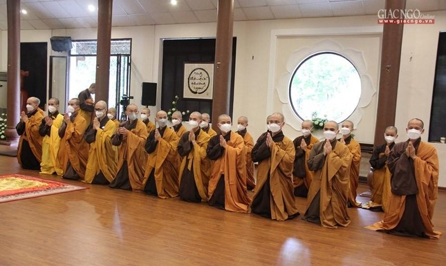 Trung ương Giáo hội Phật giáo Việt Nam viếng tang Thiền sư Thích Nhất Hạnh ảnh 13