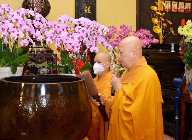 Trưởng lão Hòa thượng Thích Trí Quảng tưởng niệm Thiền sư Thích Nhất Hạnh tại tổ đình Ấn Quang ảnh 5
