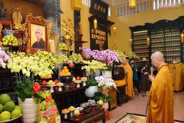 Trưởng lão Hòa thượng Thích Trí Quảng tưởng niệm Thiền sư Thích Nhất Hạnh tại tổ đình Ấn Quang ảnh 3