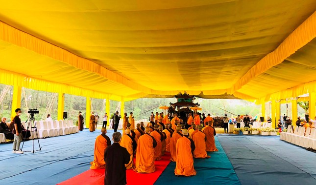 [Ảnh] Lễ thỉnh Giác linh Thiền sư tham yết Phật Tổ và sái tịnh Đài trà-tỳ ảnh 38