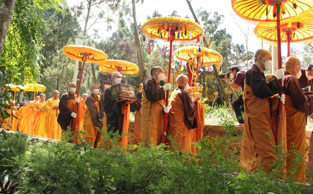 [Ảnh] Lễ thỉnh Giác linh Thiền sư tham yết Phật Tổ và sái tịnh Đài trà-tỳ ảnh 5
