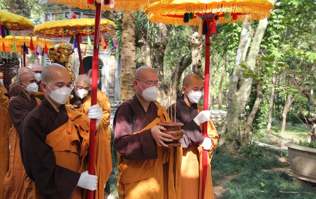 [Ảnh] Lễ thỉnh Giác linh Thiền sư tham yết Phật Tổ và sái tịnh Đài trà-tỳ ảnh 21