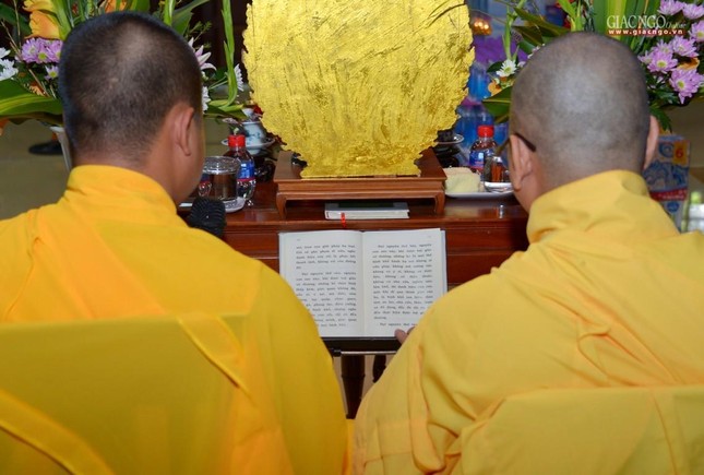 [Ảnh] Người dân đến chùa lễ Phật cầu an lành trong dịp rằm tháng Giêng khi TP.HCM là "vùng xanh" ảnh 13