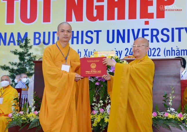 Trang trọng lễ tốt nghiệp năm 2022 các hệ đào tạo thuộc Học viện Phật giáo VN tại TP.HCM ảnh 27