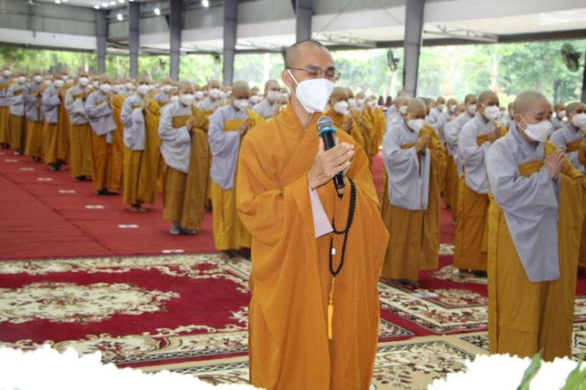 [Ảnh] Tăng Ni sinh viên Học viện Phật giáo VN tại TP.HCM trang nghiêm tổ chức lễ Lễ Tắm Phật ảnh 1