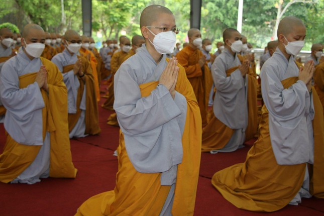 [Ảnh] Tăng Ni sinh viên Học viện Phật giáo VN tại TP.HCM trang nghiêm tổ chức lễ Lễ Tắm Phật ảnh 10